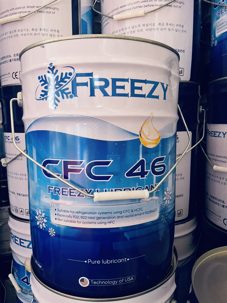 Nhớt lạnh Frezzy CFC46(Dùng cho môi chất R22) />
                                                 		<script>
                                                            var modal = document.getElementById(